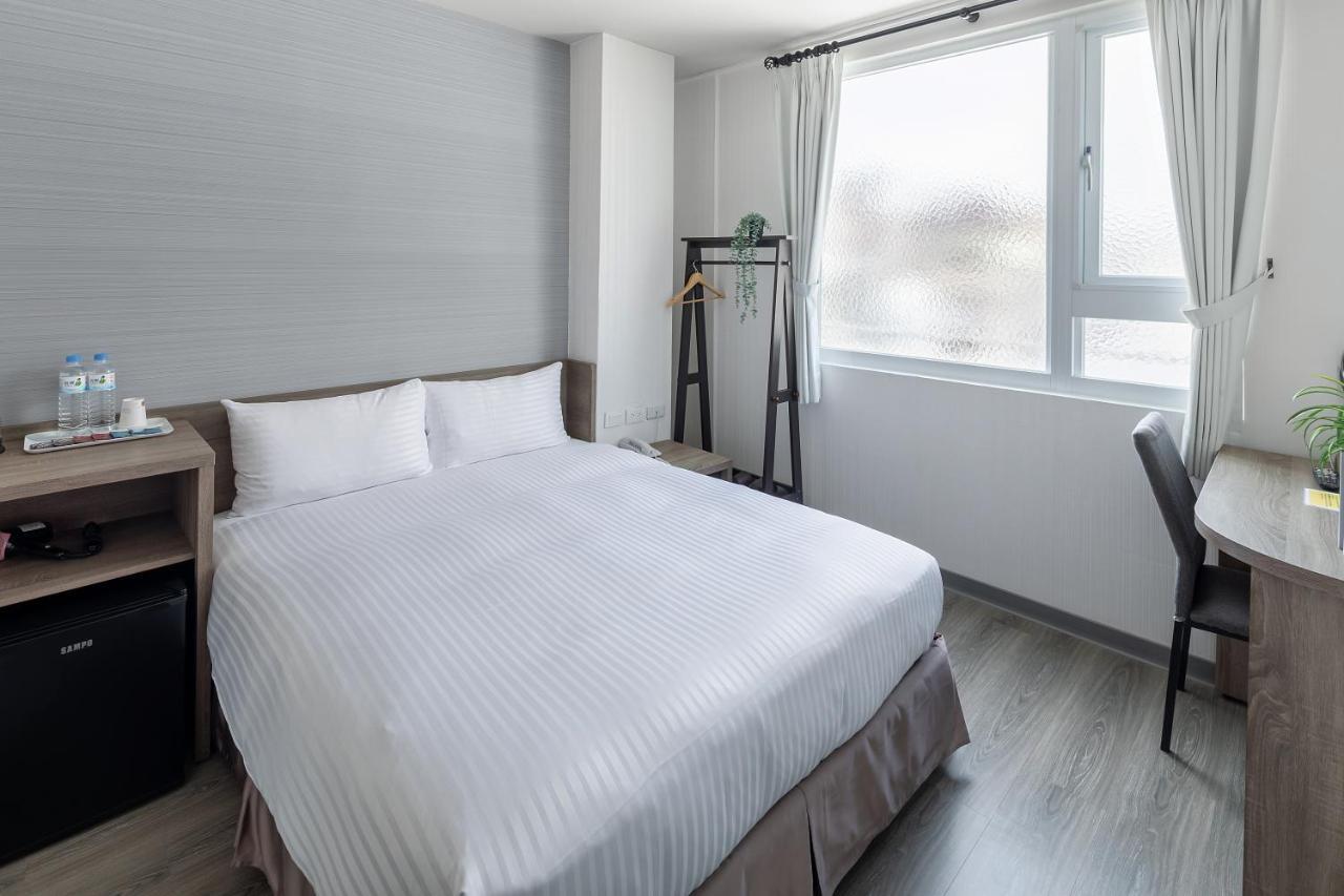 Hotel Brown - Zhongzheng Tainan Esterno foto