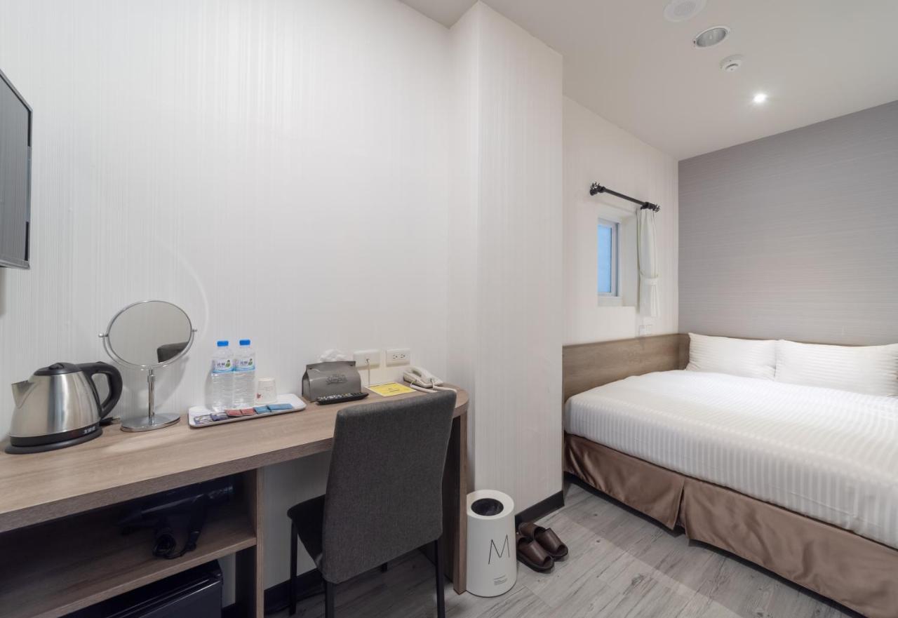 Hotel Brown - Zhongzheng Tainan Esterno foto