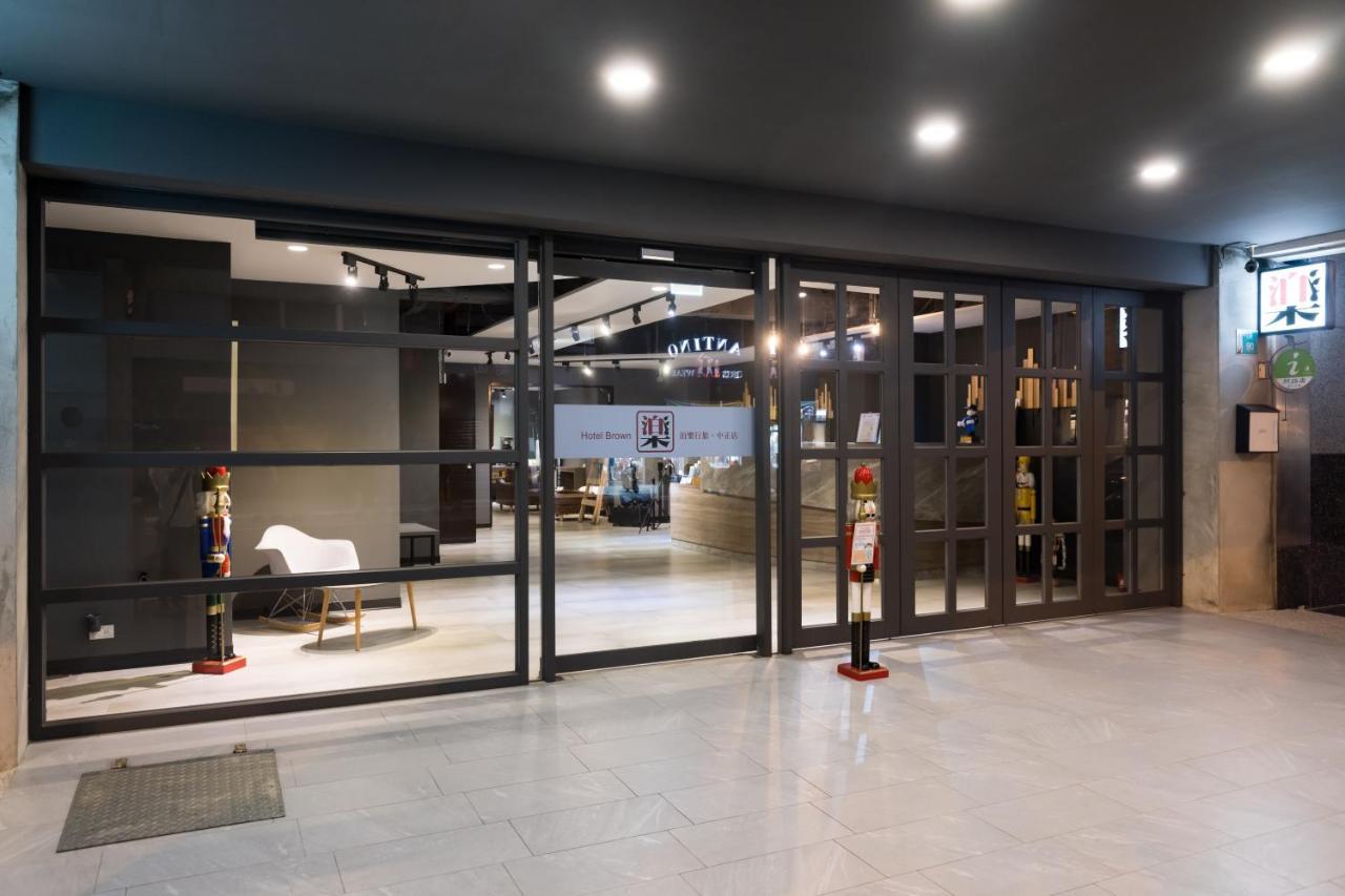 Hotel Brown - Zhongzheng Tainan Esterno foto