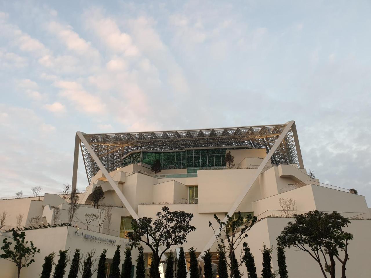 Hotel Brown - Zhongzheng Tainan Esterno foto